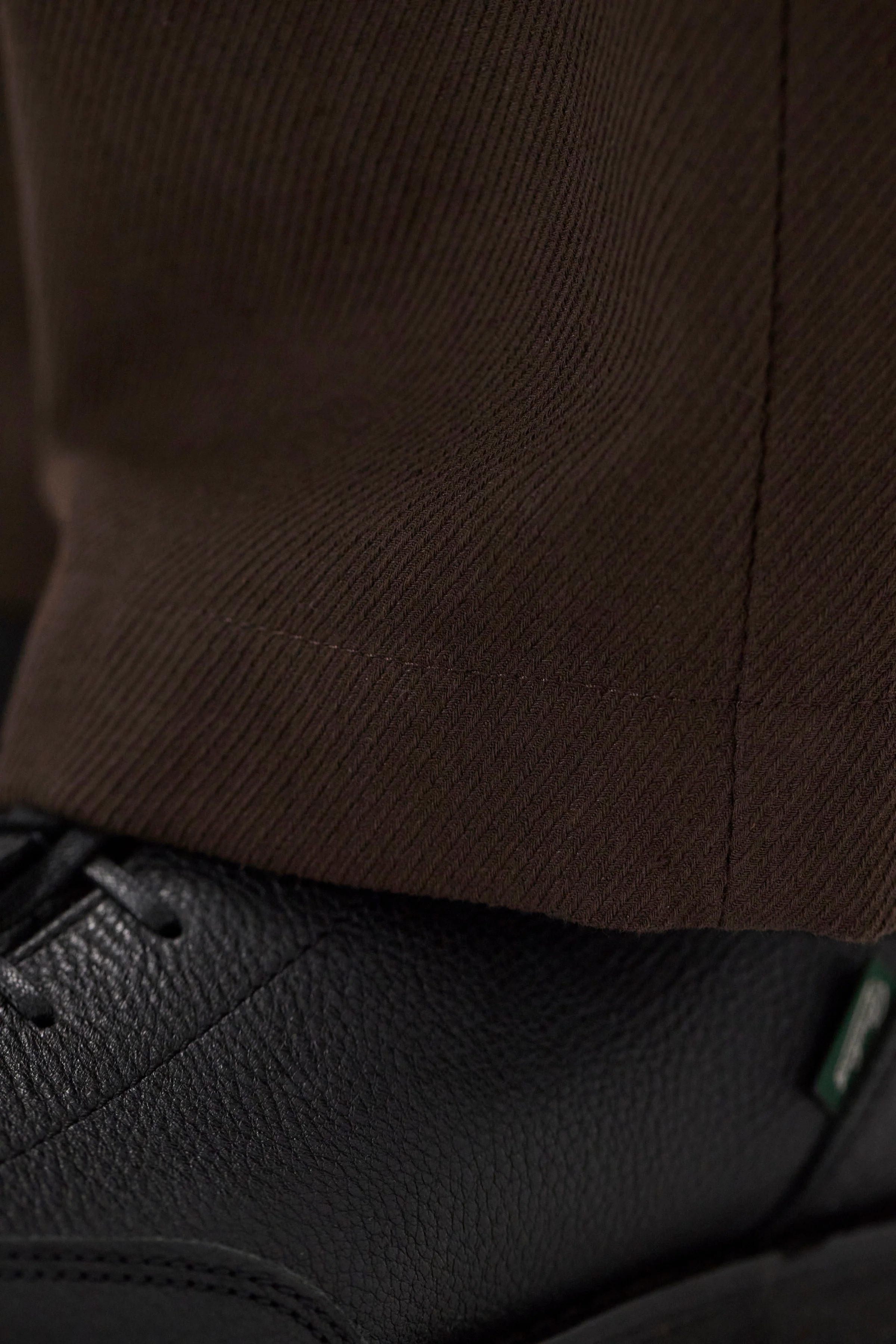 Hestur Relaxed Cotton Linen Twill Pleated Trouser - Image 4