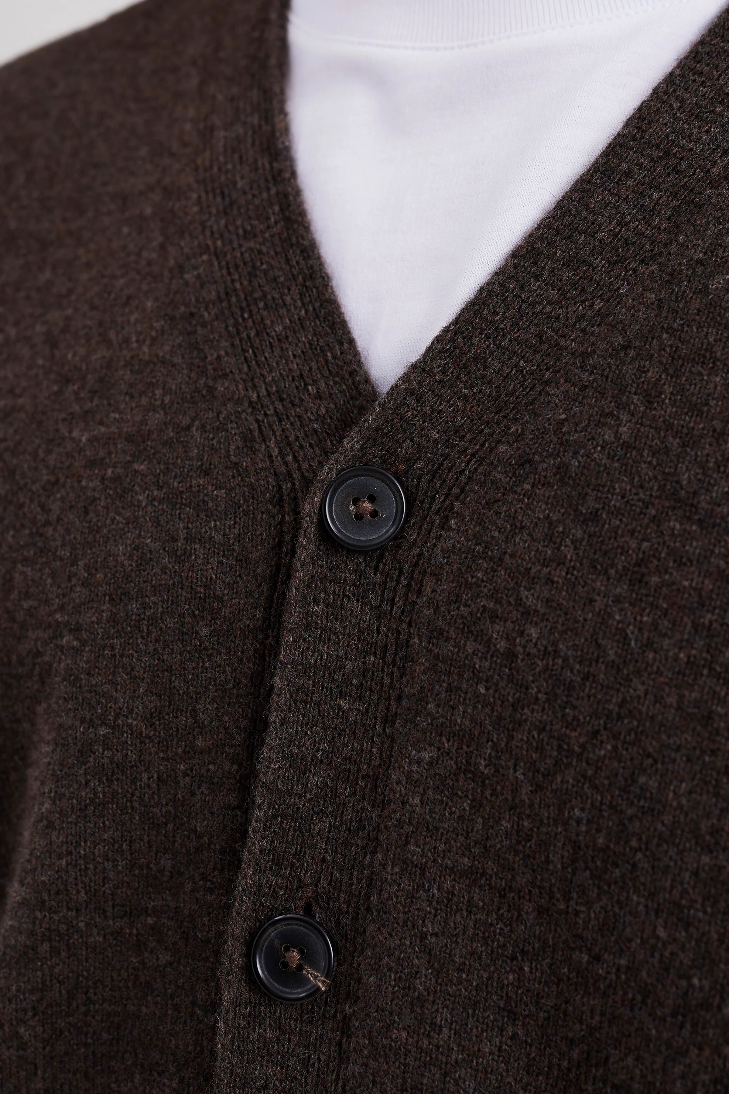 Norse Standard Merino Lambswool Cardigan - Image 3